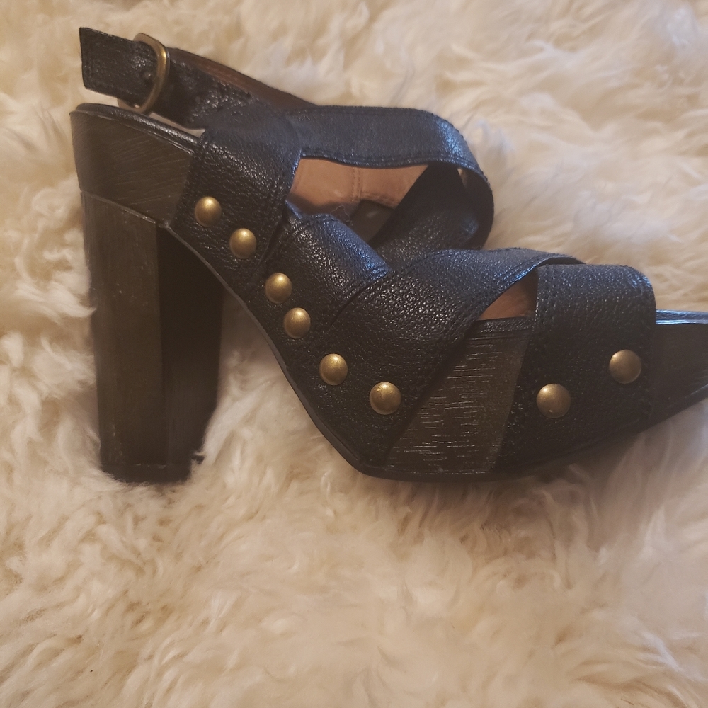Lucky Brand heels strappy 6.5 NEW!